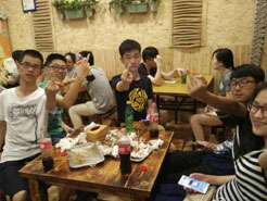 红毛镇烧烤加盟,学烧烤技术,开烧烤店多少钱疯狂烤翅加盟